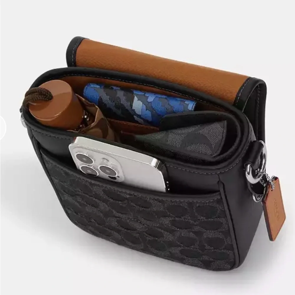 Lucas Crossbody Coach Bag - Picture 7 of 11